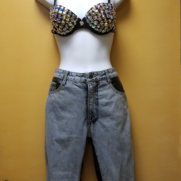 VINTAGE JEANS WTH A HEART SHAPE ON THE BACKSIDE - Picture 5 of 16